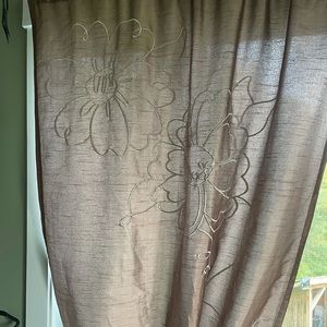 4 curtain panels